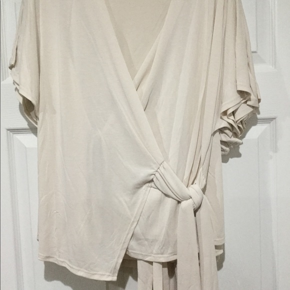 🆕Cream/Stone Short Flutter Sleeve Wrap Blouse Top - Picture 7 of 8